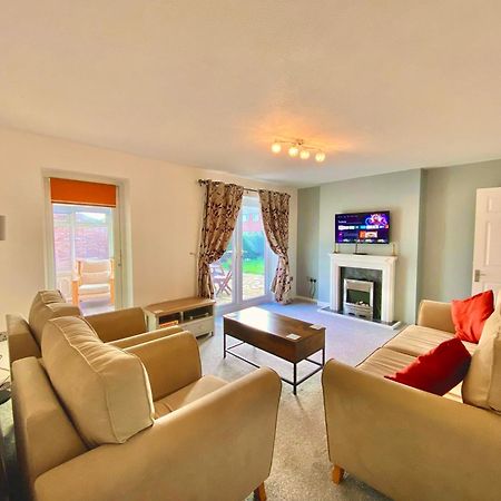 Spacious 3 Bed House, Sleeps 6, Free Parking - 14 Millers Close Leominster Exteriér fotografie