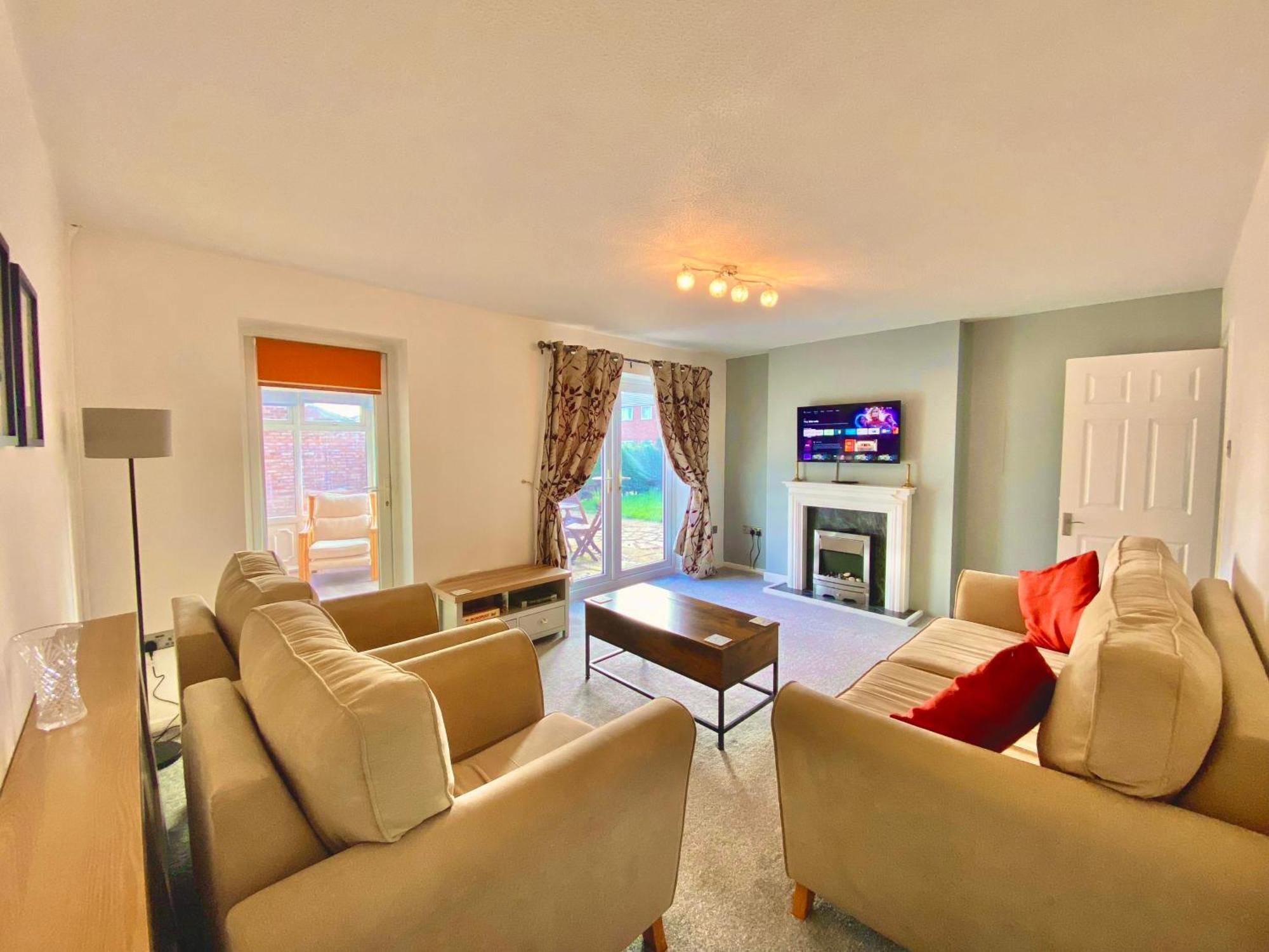 Spacious 3 Bed House, Sleeps 6, Free Parking - 14 Millers Close Leominster Exteriér fotografie